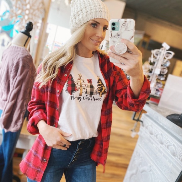 4 CHRISTMAS TREES GRAPHIC TEE-WHITE - Picture 3 of 5